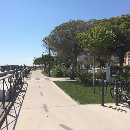 Columbus - Appartamenti Bibione Exterior photo