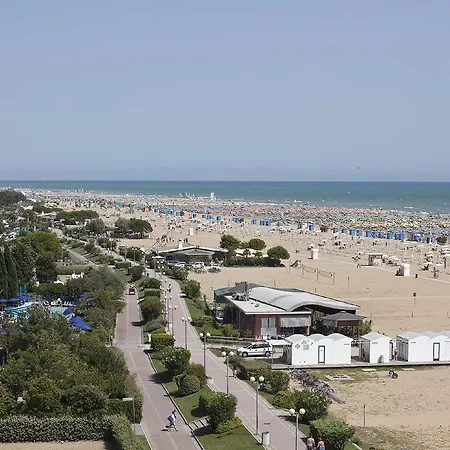 Columbus - Appartamenti Bibione Exterior photo